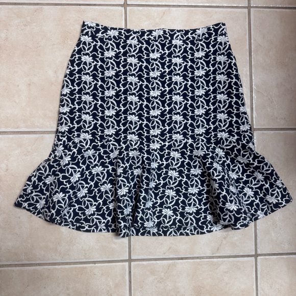 Ann Taylor Navy and White Patterned Peplum Hem Skirt - Picture 3 of 14